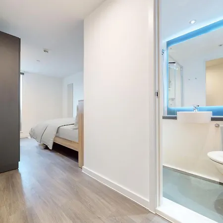 Apartamento For Students Only Private Bedrooms With Shared Kitchen, And At Canvas Walthamstow In Londres