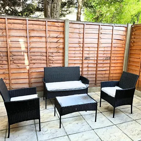 Charming Victorian Retreat In West Hampstead London