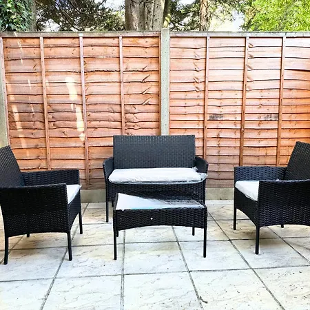 Charming Victorian Retreat In West Hampstead Apartment *