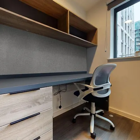 Private Bedrooms With Shared Kitchen, And At Canvas Wembley In