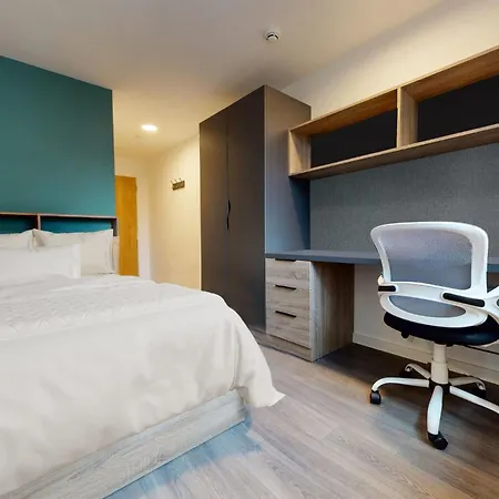 Private Bedrooms With Shared Kitchen, And At Canvas Wembley In Apartment London