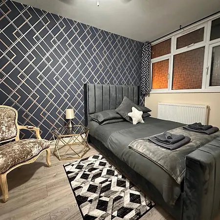 5 Bed 5 Bath / Brick Lane E1 London