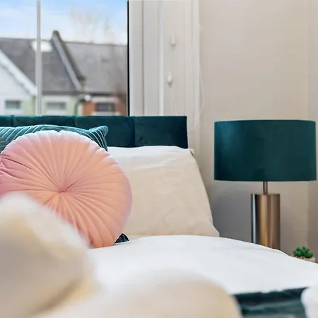 Apartment Parea Living - Leytonstone, 2-bedroom Serviced Apartment, Free Parking, Remote Working London