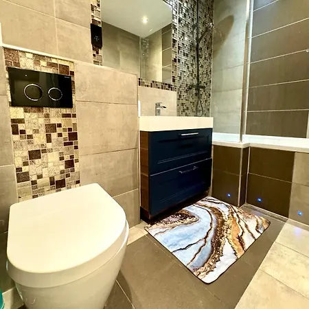 The Kings Palace Central By Wild Apartment London
