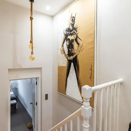 Charming Two Bed Maisonette In Notting Hill Apartment London