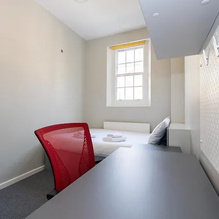 Apartment Spacious With Shared Facilities