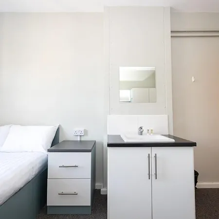 Apartment Spacious With Shared Facilities *