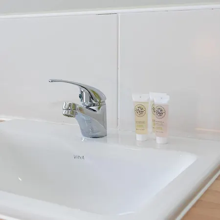 Spacious With Shared Facilities London