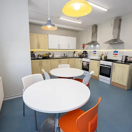 Apartment Spacious With Shared Facilities *