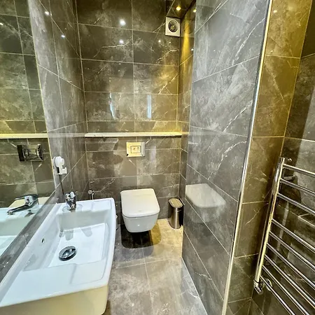 Apartment Hyde Park Corner Spacious 2 Bedroom