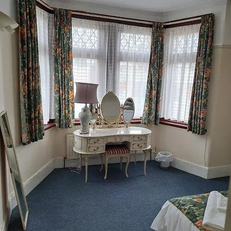 London Town House *