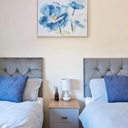 Apartment Spacious 3br House In North London With Garden *