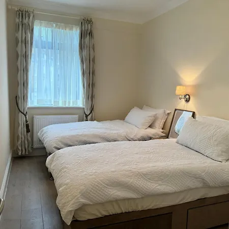 Apartment Hyde Park Corner Spacious 2 Bedroom *