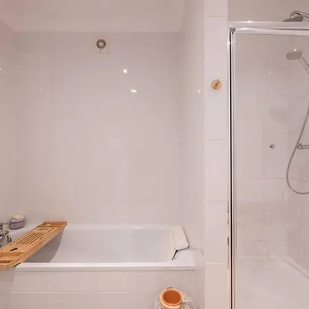 4 Bedroom House With Gym - Behind V&a Museum Holiday home London