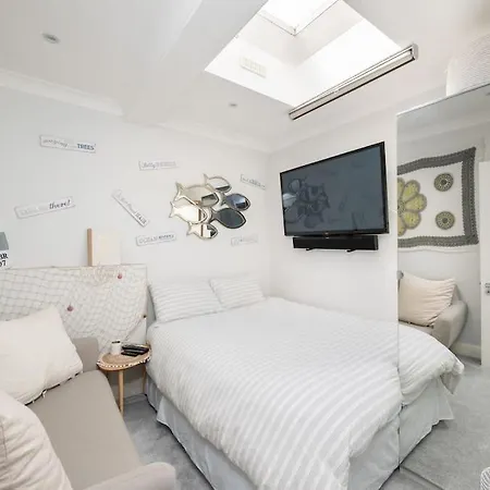 Holiday home 4 Bedroom House With Gym - Behind V&a Museum London