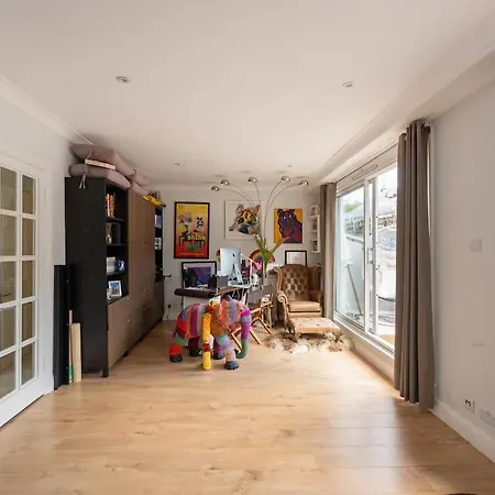 Holiday home 4 Bedroom House With Gym - Behind V&a Museum *