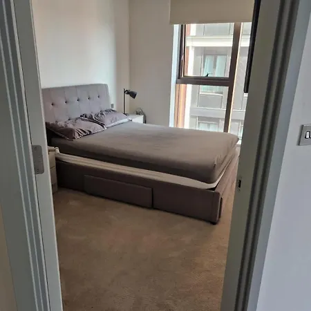 One Luxury Bedroom In Apartment *