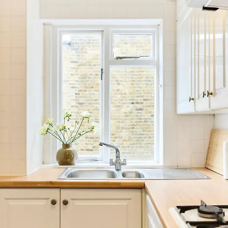 The Clapham Place - Prestigious 1bdr Flat With Terrace Apartment London