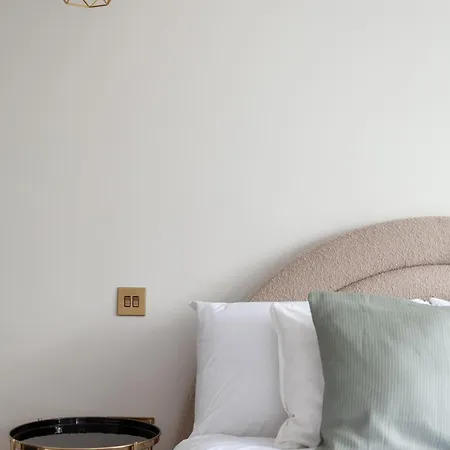Apartment Arte Stays - Lux Stylish Penthouse - Heart Of Wembley - Parking *
