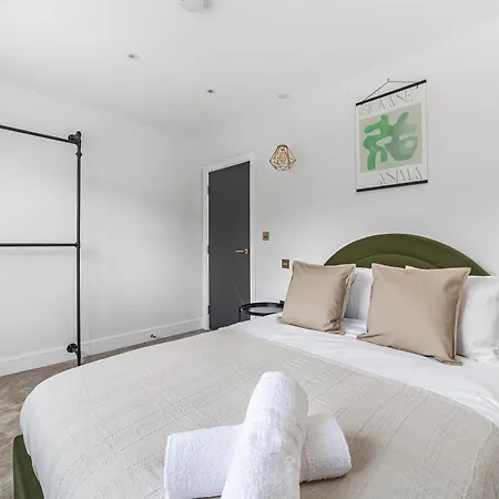 Arte Stays - Lux Stylish Penthouse - Heart Of Wembley - Parking *