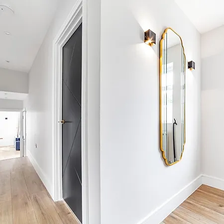 Arte Stays - Lux Stylish Penthouse - Heart Of Wembley - Parking Apartment *