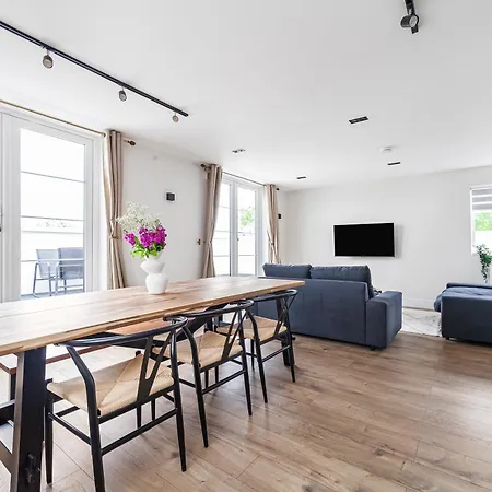 Apartment Arte Stays - Lux Stylish Penthouse - Heart Of Wembley - Parking London