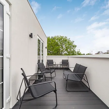 Arte Stays - Lux Stylish Penthouse - Heart Of Wembley - Parking London