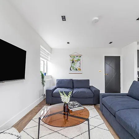 Arte Stays - Lux Stylish Penthouse - Heart Of Wembley - Parking * London