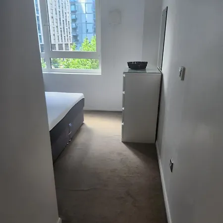 Canary Wharf O2 Tower Bridge Apartment *