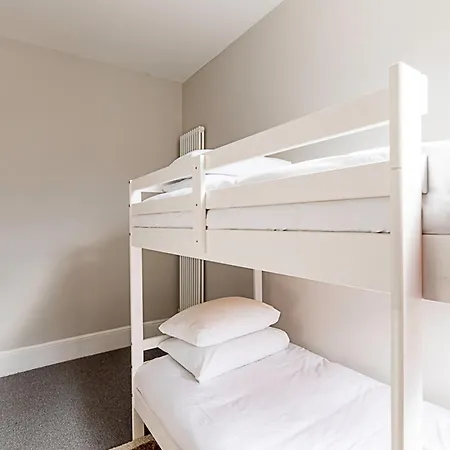 Apartment Lovely Bishops Park Flat London