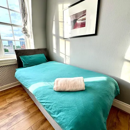 The Prince's Palace Central Queensway By Wild Apartment London