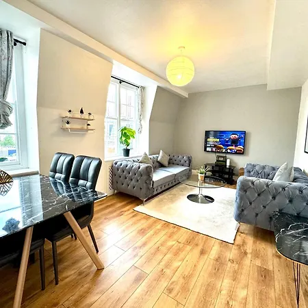 Apartment The Prince's Palace Central Queensway By Wild