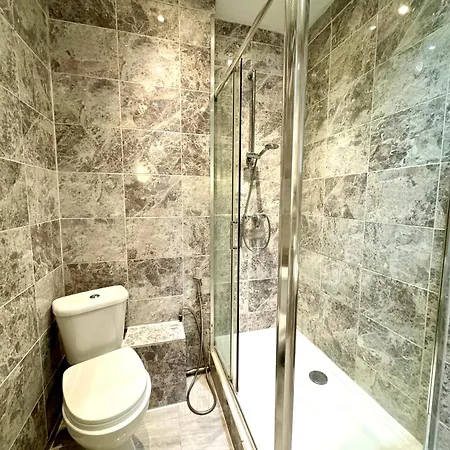 The Prince's Palace Central Queensway By Wild Apartment London