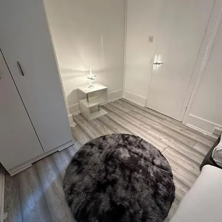 Ground Floor One Bedroom Flat Apartment