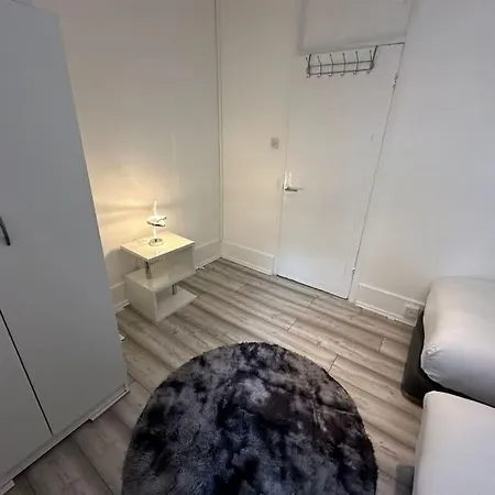 公寓 Ground Floor One Bedroom Flat 伦敦