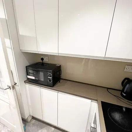 Apartment Hyde Park Corner Spacious 2 Bedroom London
