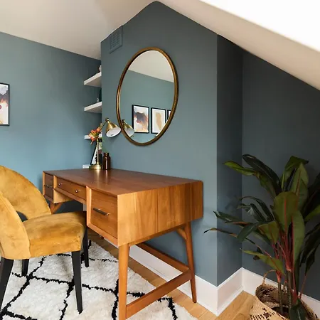 The Waterlow Park Wonder - Trendy 2bdr With Study And Patio Lejlighed London