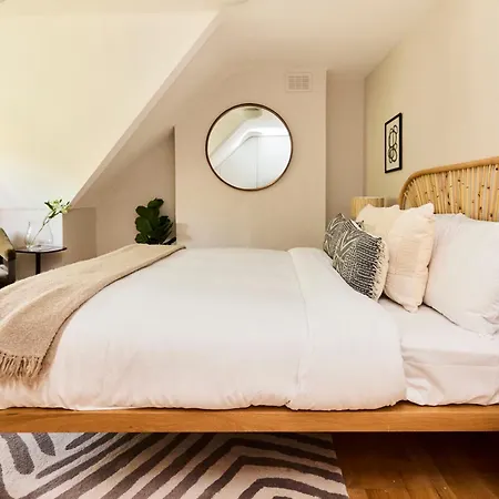 The Waterlow Park Wonder - Trendy 2bdr With Study And Patio *
