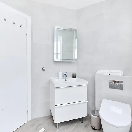 The Waterlow Park Wonder - Trendy 2bdr With Study And Patio *
