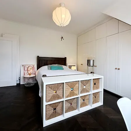 Ana's Place Near West Hampstead- 2 Double Beds, Max 4 People Apartment