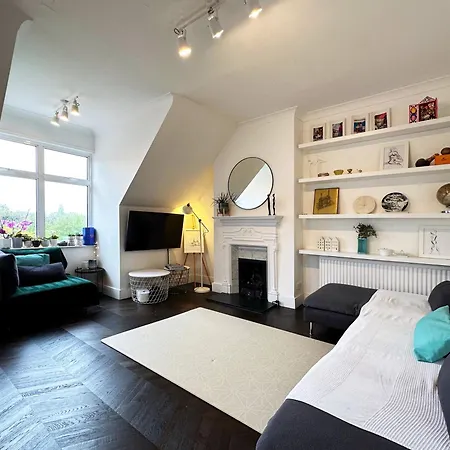 Ana's Place Near West Hampstead- 2 Double Beds, Max 4 People * London