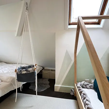 Ana's Place Near West Hampstead- 2 Double Beds, Max 4 People *