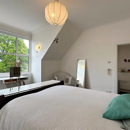 Ana's Place Near West Hampstead- 2 Double Beds, Max 4 People