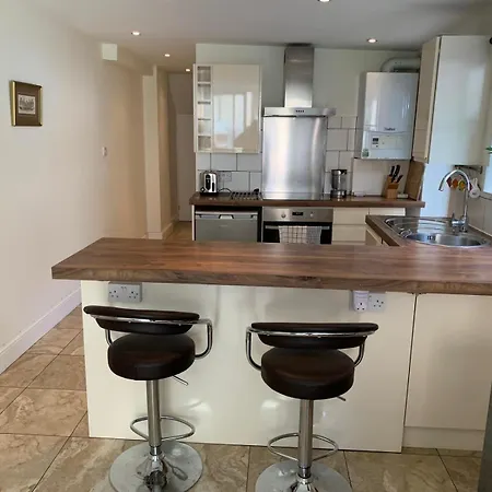 Garden Flat-nice Natural Light Apartment *