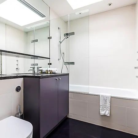 Holiday home Luxe Retreat 5-bed Gem *