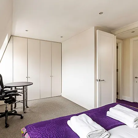 Luxe Retreat 5-bed Gem Holiday home *