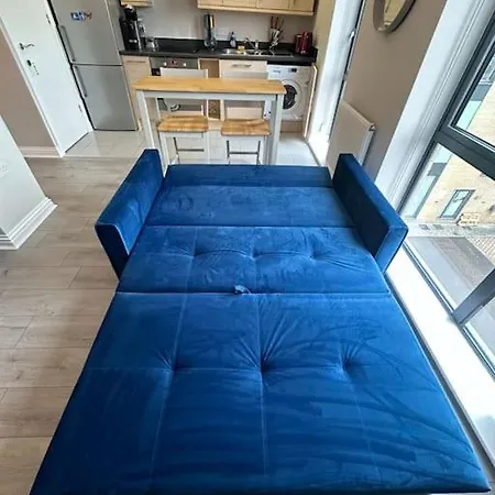 Cute Next To Colindale Station * Edgware