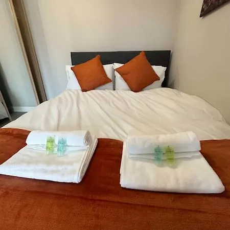 Apartment Cute Next To Colindale Station *