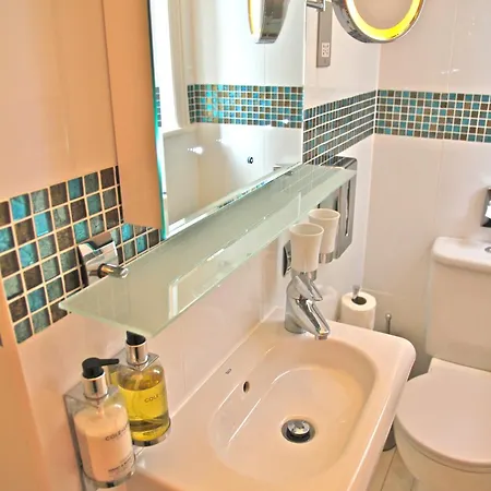 Affittacamere Crompton 4*