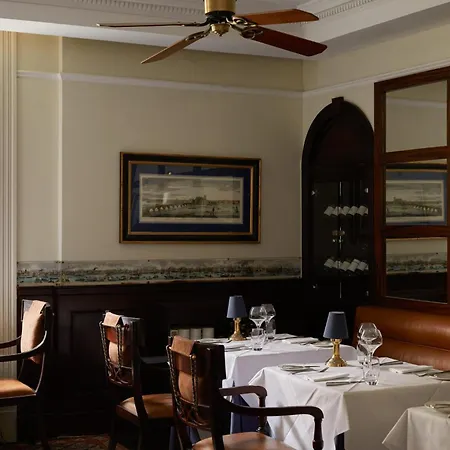 The Montague On The Gardens Hotel 4*